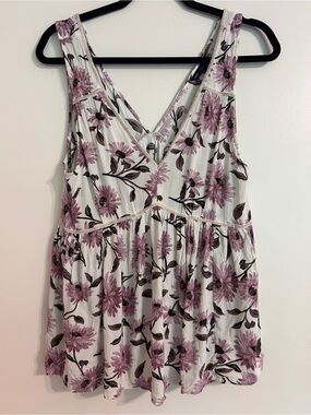 American Eagle V-Neck Floral Top